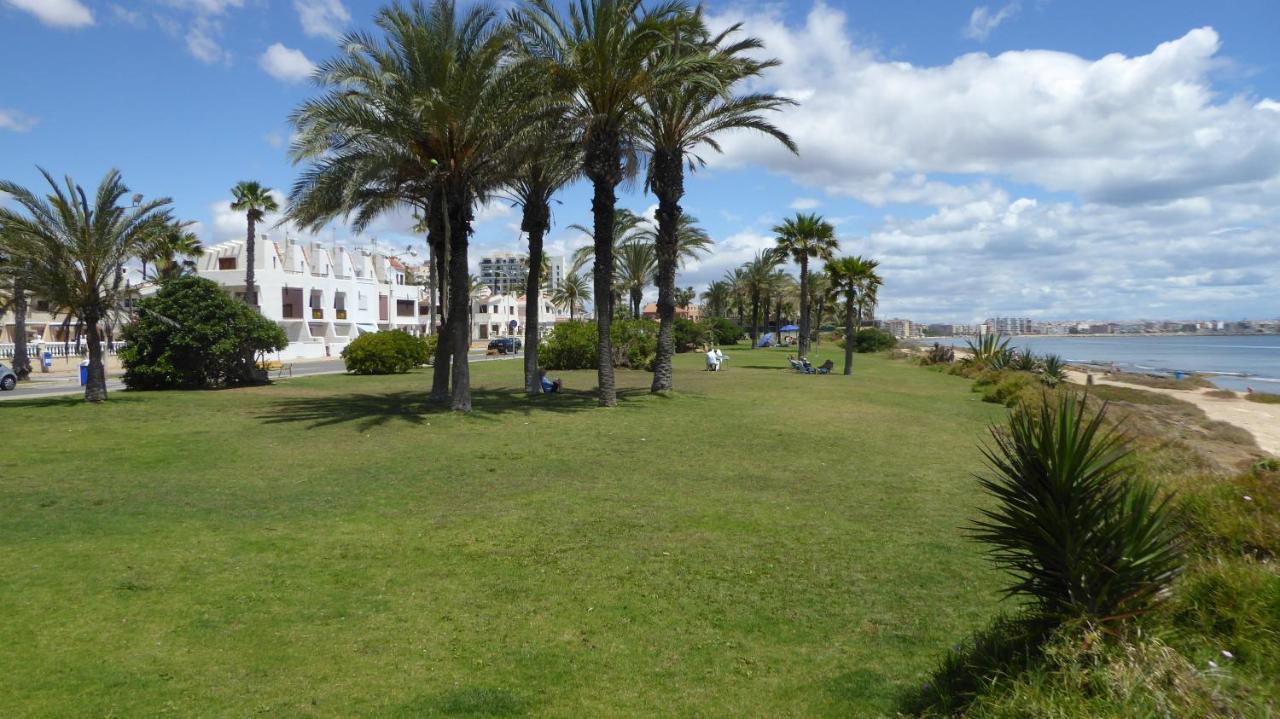 Apartment With Side Seaview 60 Meters From Sea Torrevieja Exterior foto